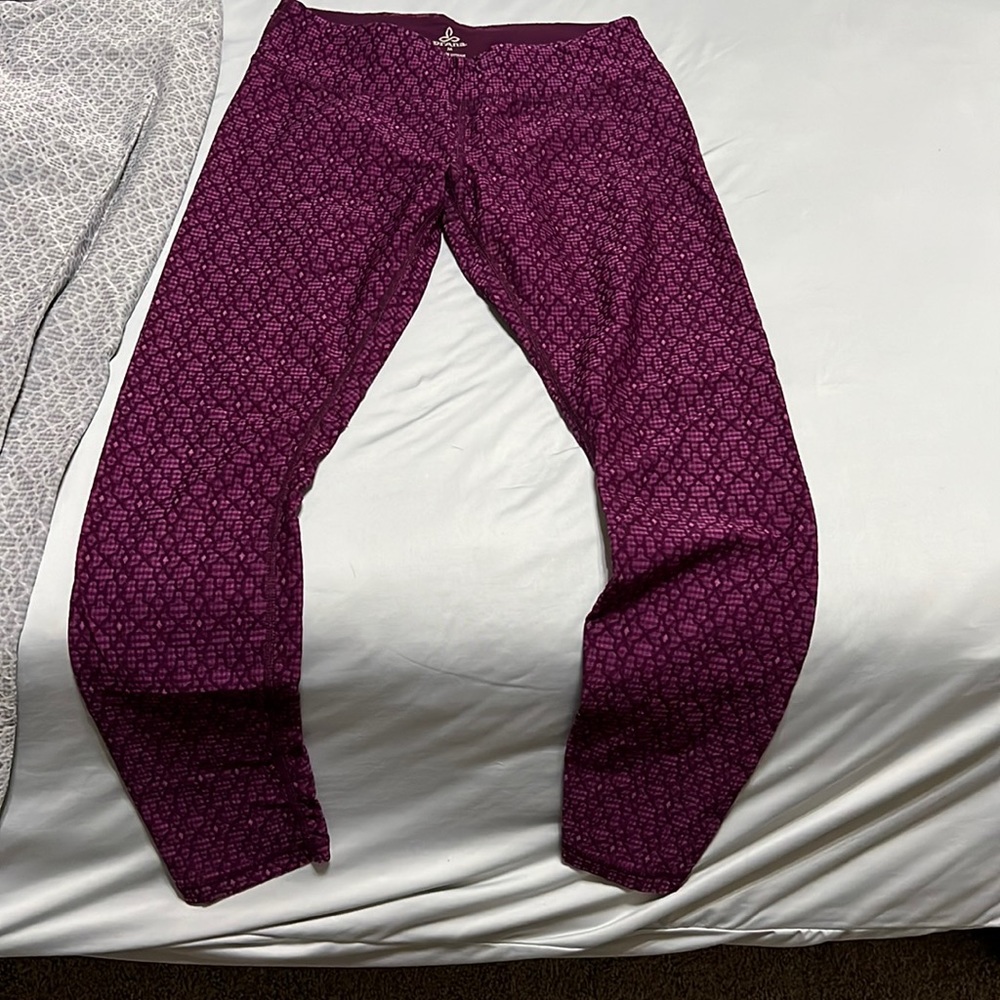 2 pairs of Prana M leggings.